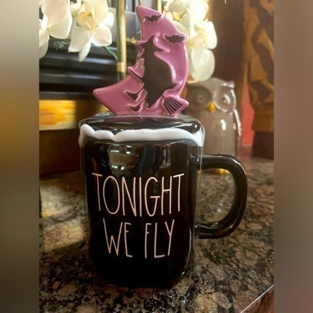 👻💚4 AVAILABLE! Rae Dunn Halloween mug with topper NWT👻